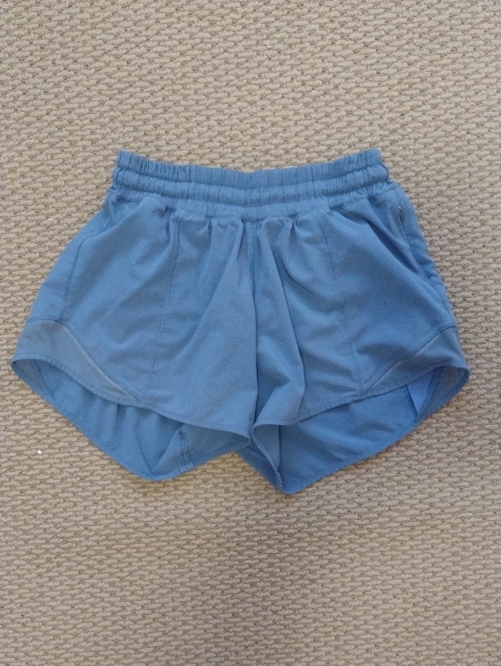 Lululemon Hotty Hot 2.5 Inch Low-Rise Shorts